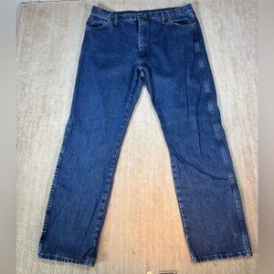 Wrangler Men's Deep Blue Straight Jeans